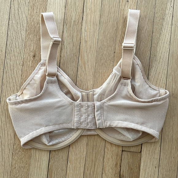 Wacoal Effects Minimizer Bra. Size 30G - Picture 2 of 3